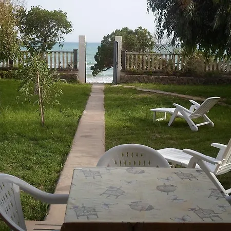 Eva B Villa